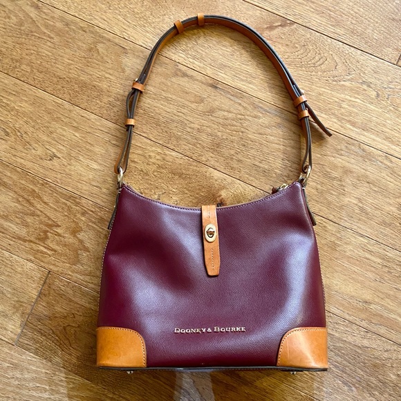 Dooney & Bourke Handbags - Dooney & Bourke Satchel Shoulder Bag